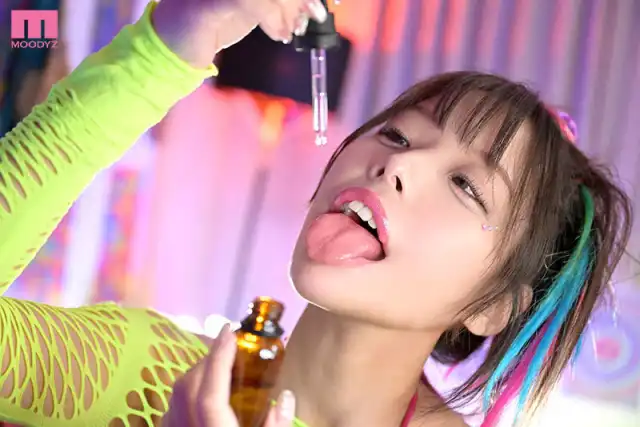 Đồng nghiệp nam bị biến thành thú nhún